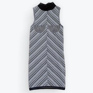 Black and White Bodycon Dress | No tag but would fit XS/S |